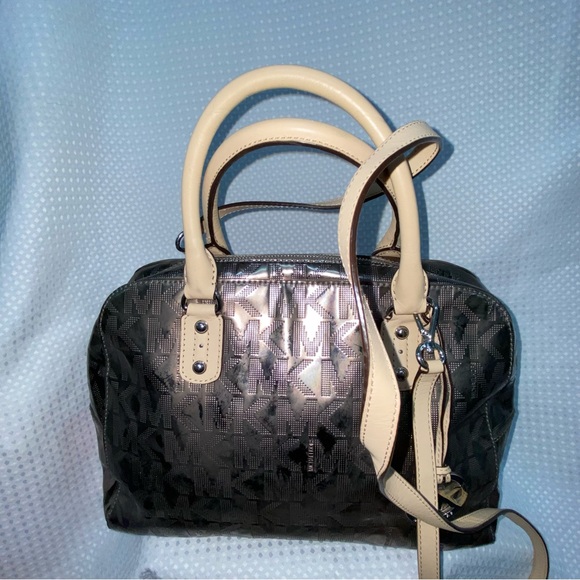 NEW💎Michael Kors Cindy Patent Leather Dome Satchel Shoulder Bag - Picture 3 of 8